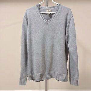 Vintage L.L. Bean Men's Gray V-Neck Sweater
